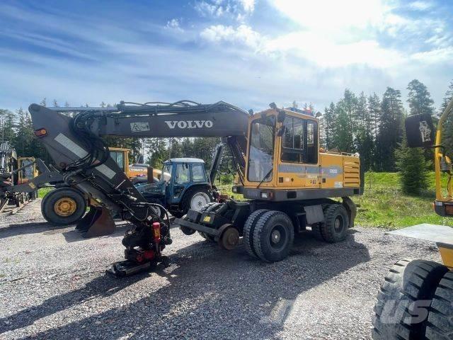 Volvo EW 200 4x4 Excavatoare cu roti