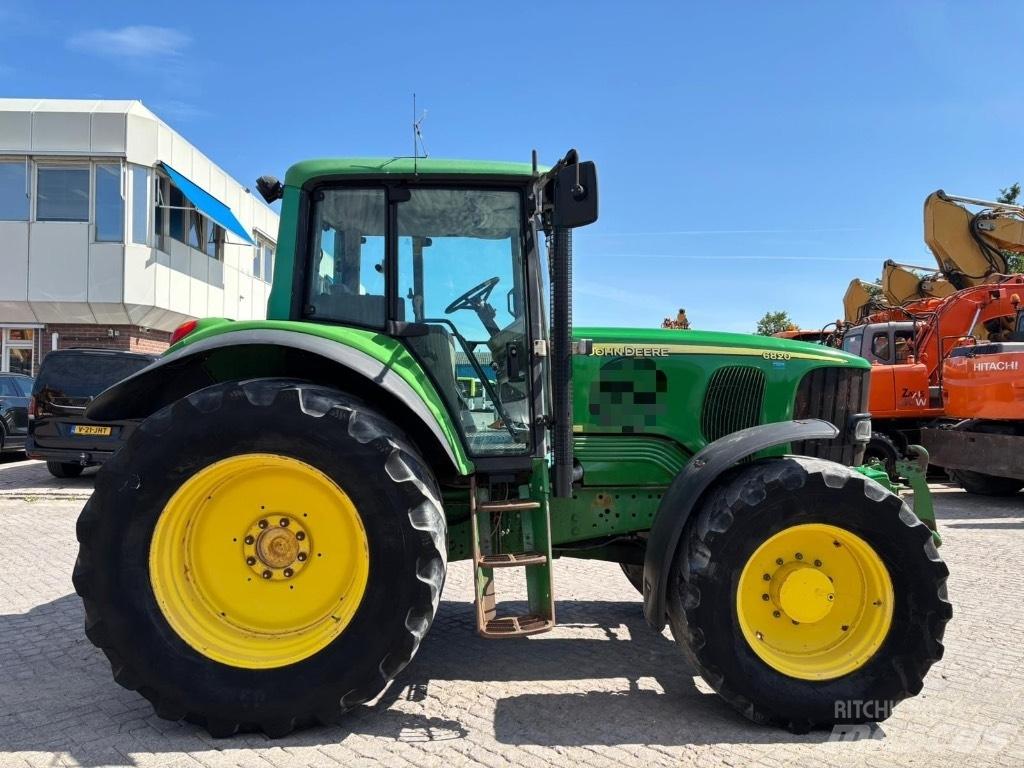 John Deere 6820 AQ Tractoare