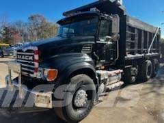 Mack CV 713 Autobasculanta