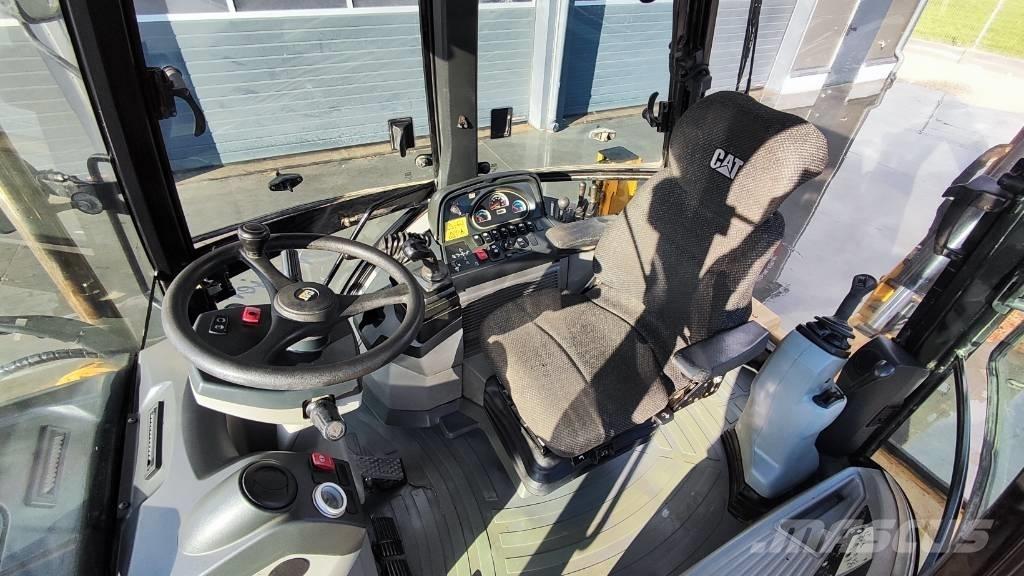CAT 432 E Buldoexcavatoare
