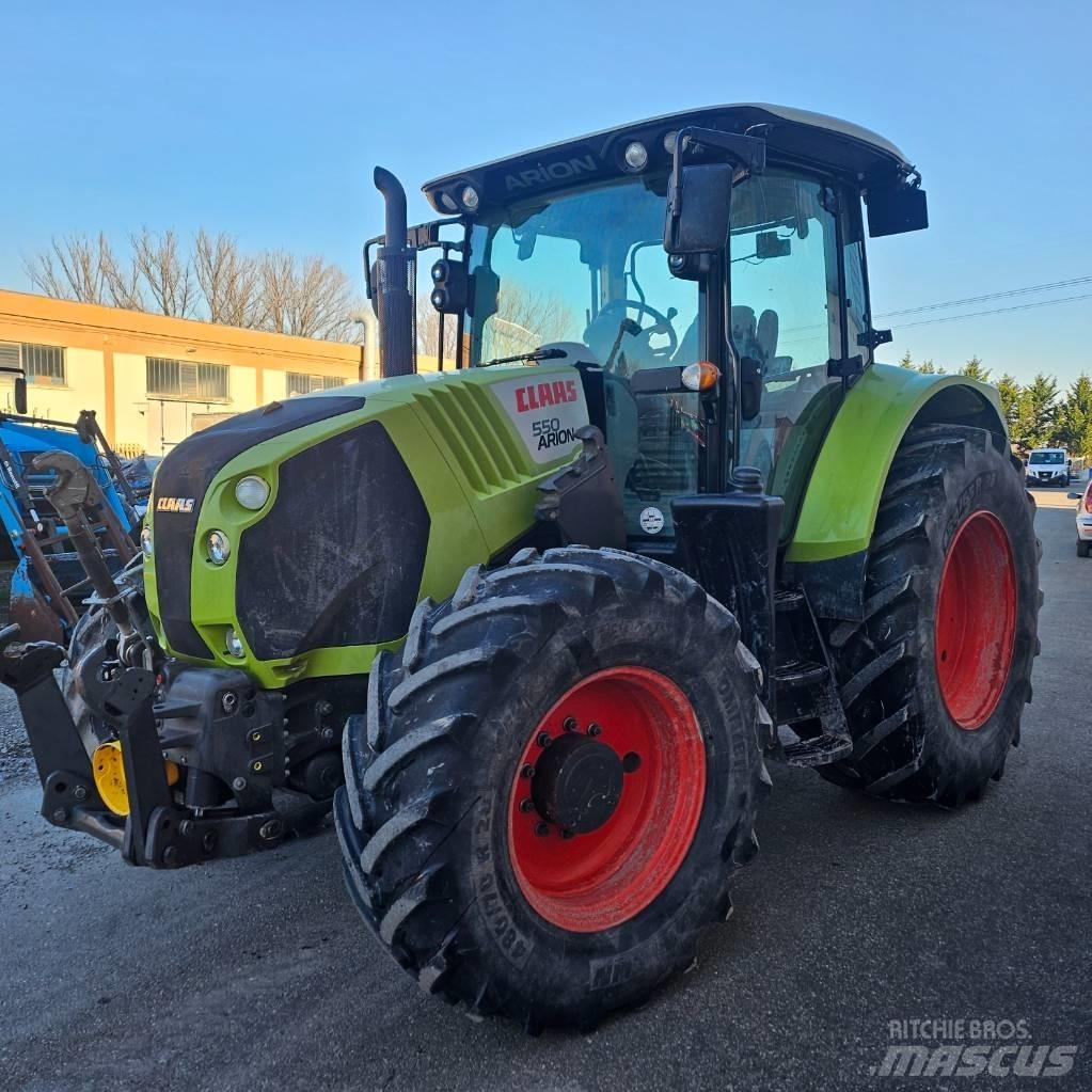 CLAAS Arion 550 Tractoare