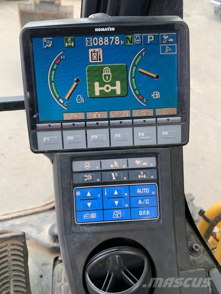 Komatsu PW160-8 Excavatoare cu roti