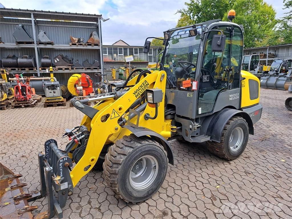 Wacker Neuson WL32 Incarcator pe pneuri