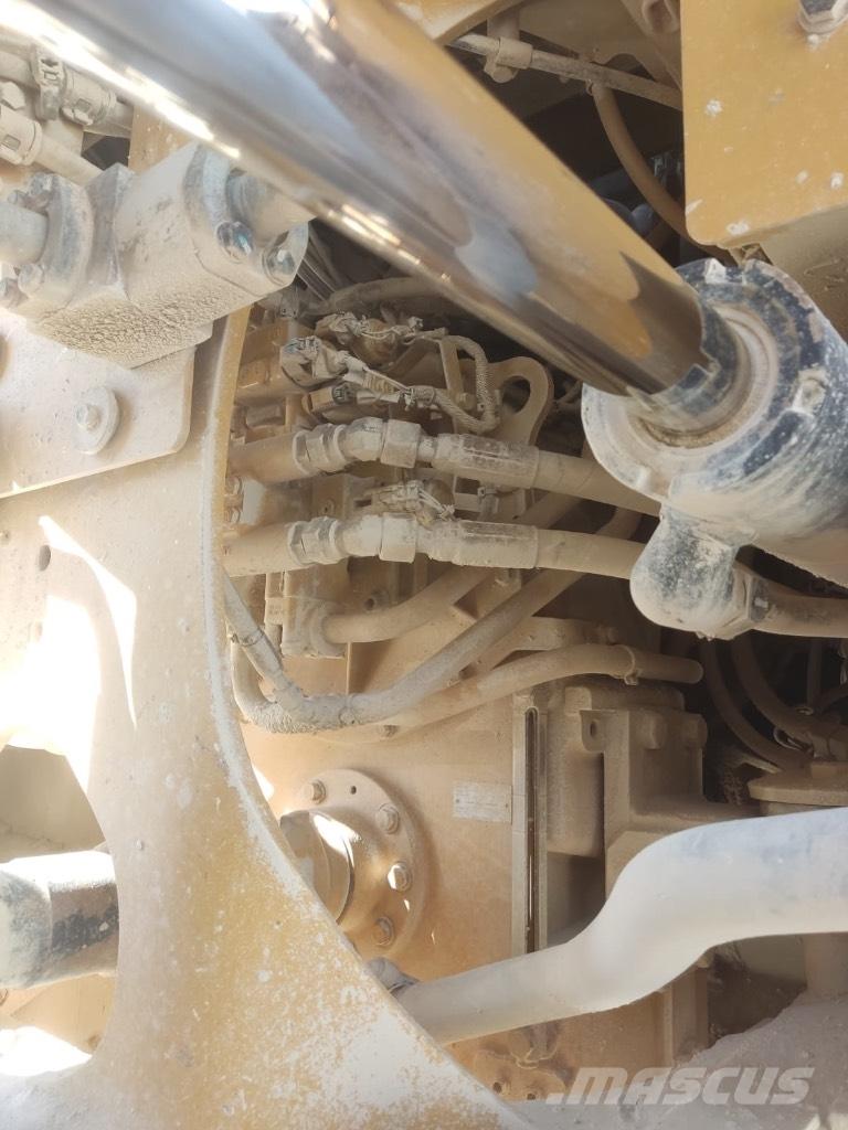 CAT 966 M Incarcator pe pneuri