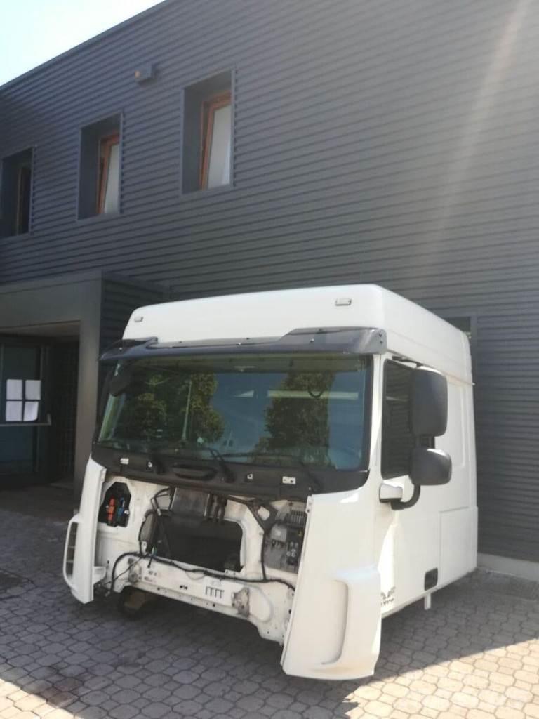 DAF XF 106 Euro 6 Cabine si interior