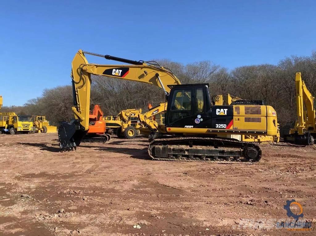 CAT 325 D Excavatoare pe șenile
