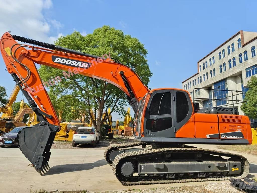 Doosan DX 300 Excavatoare pe șenile
