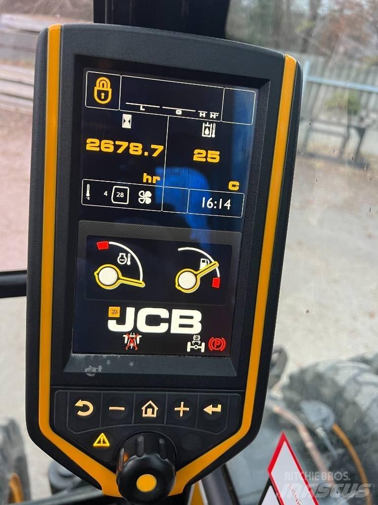 JCB JS 145 W+ TT4i Excavatoare cu roti