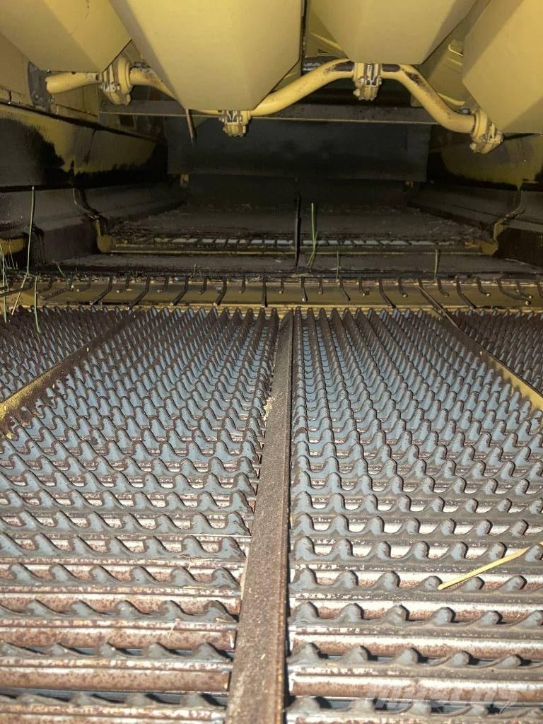 New Holland TX 30 Combine de secerat