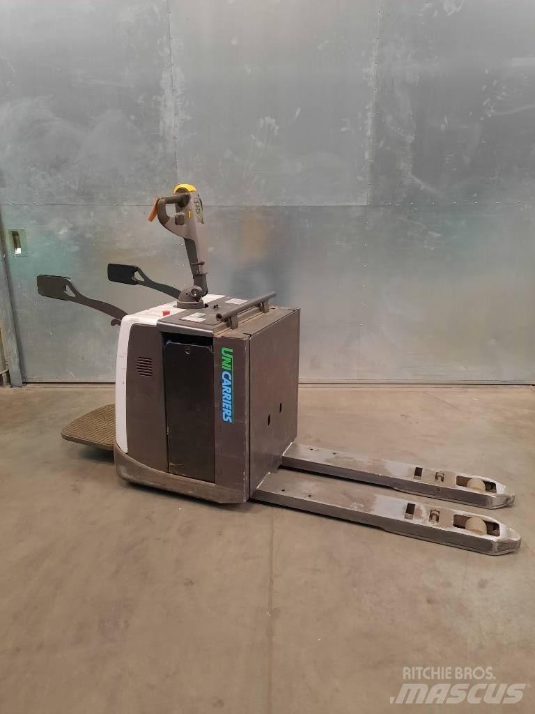 UniCarriers PMR200 Transpaleta cu platforma