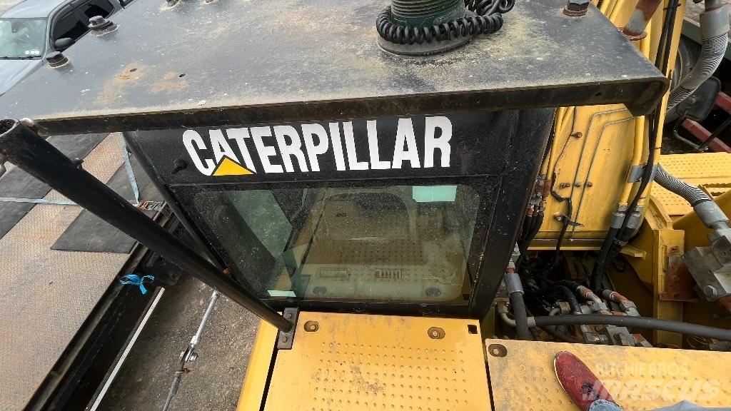 CAT 324 D L Excavatoare pe șenile
