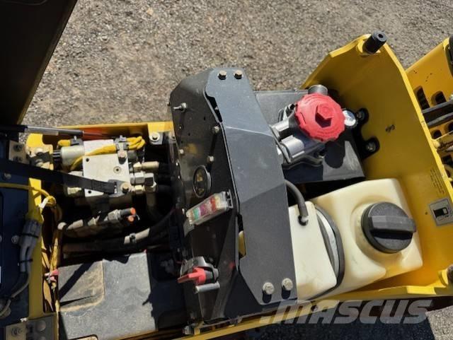 Bomag BMP 8500, Vält Cilindri compactori dubli