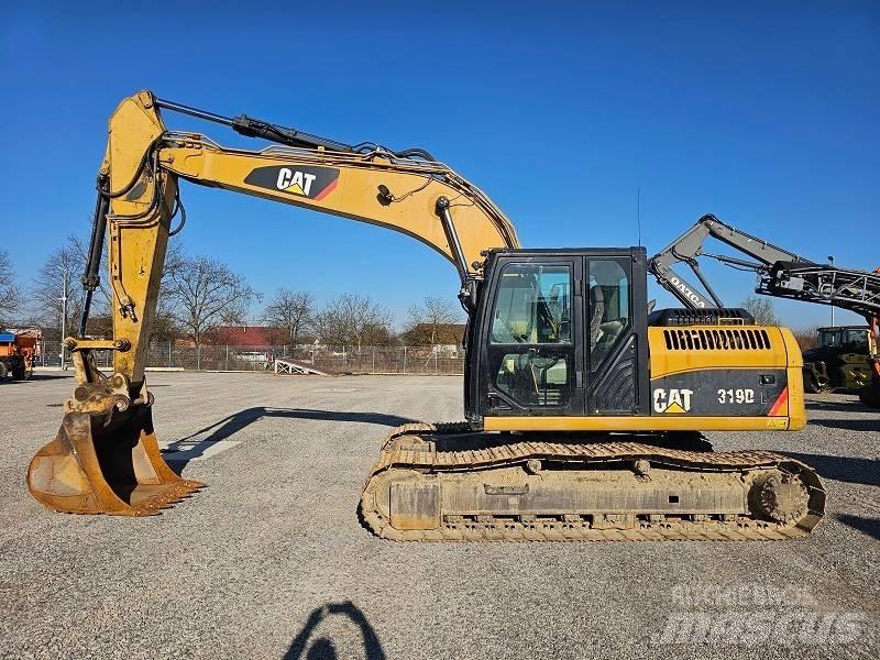 CAT 319 D L Excavatoare pe șenile
