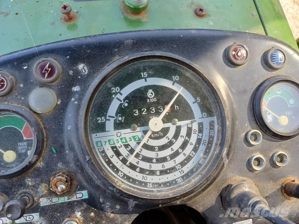 John Deere 1630 Tractoare