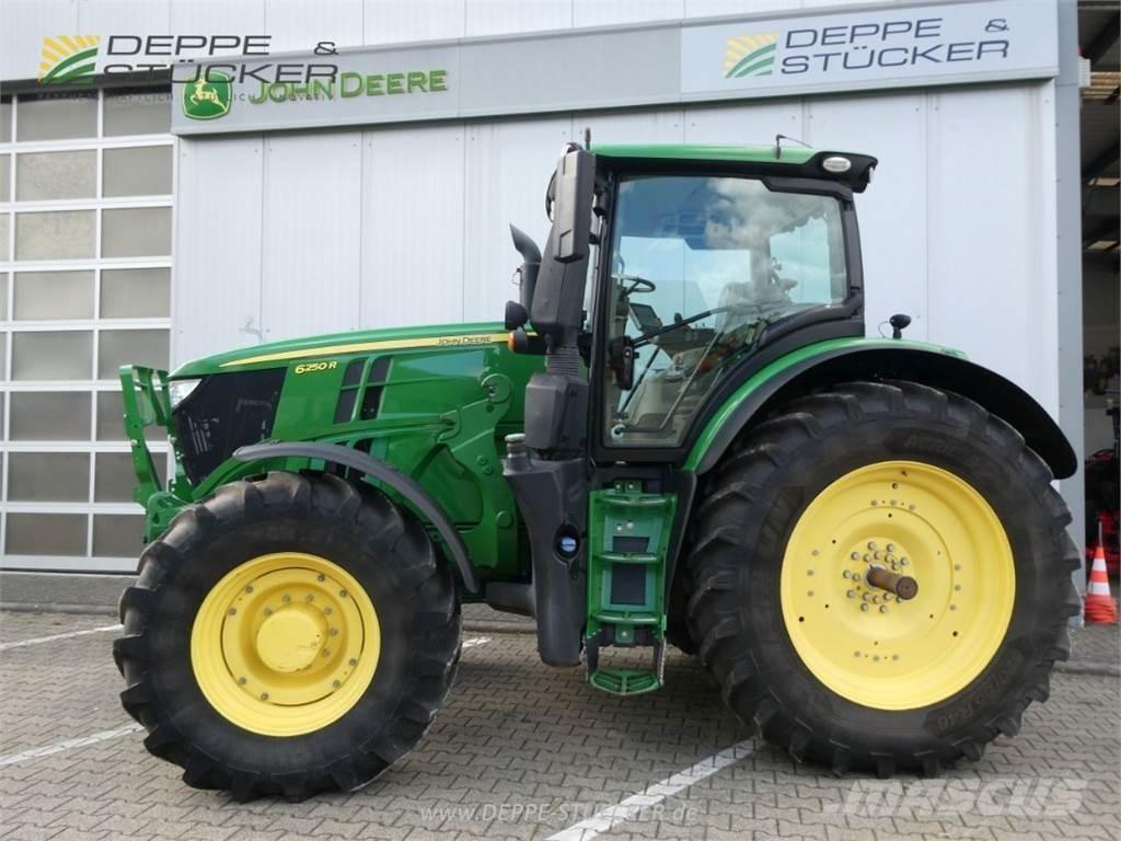 John Deere 6250R Tractoare