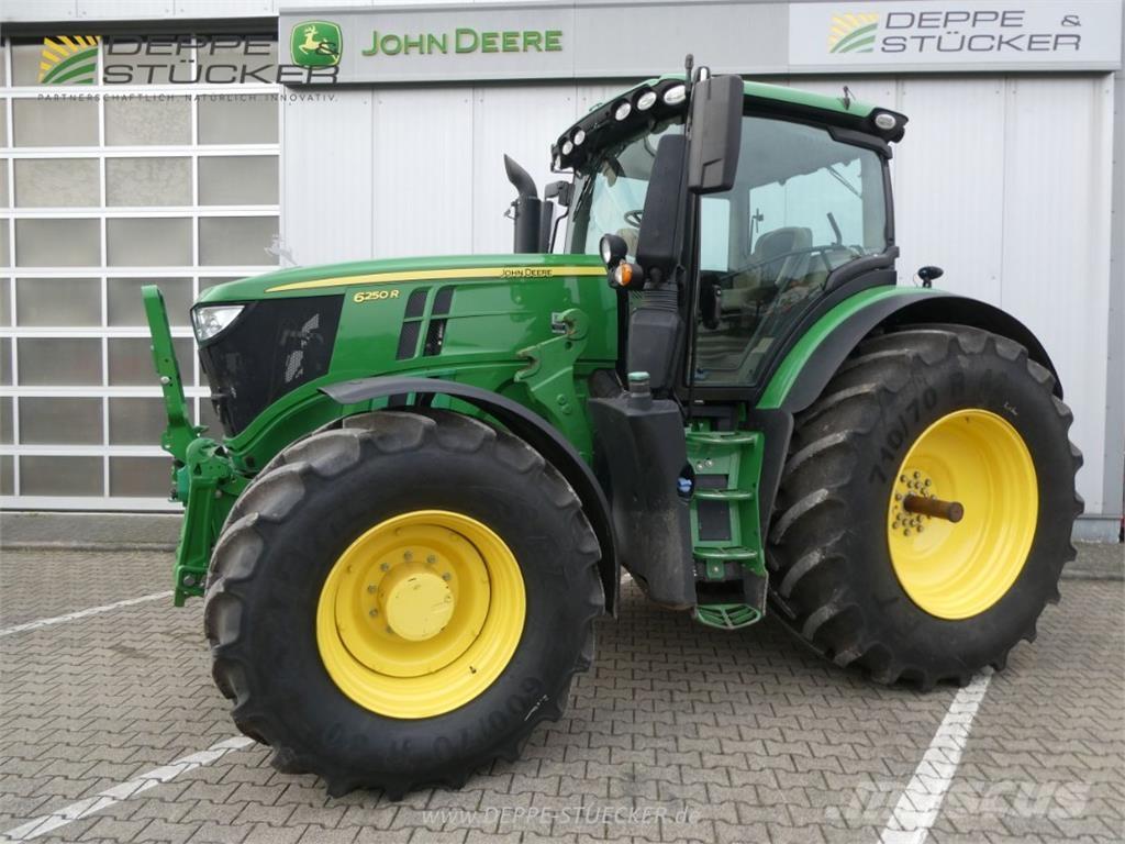 John Deere 6250R Tractoare