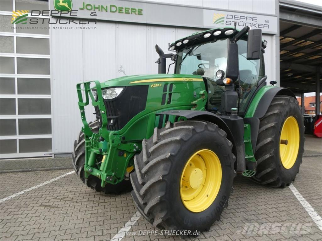 John Deere 6250R Tractoare