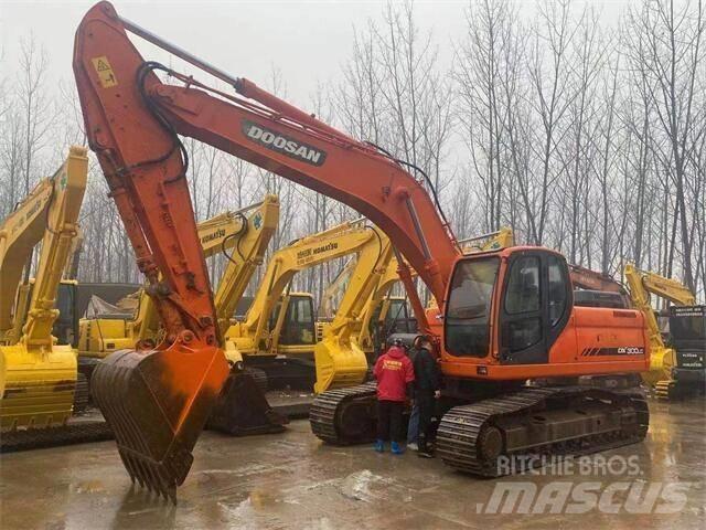 Doosan DX300LC Excavatoare pe șenile
