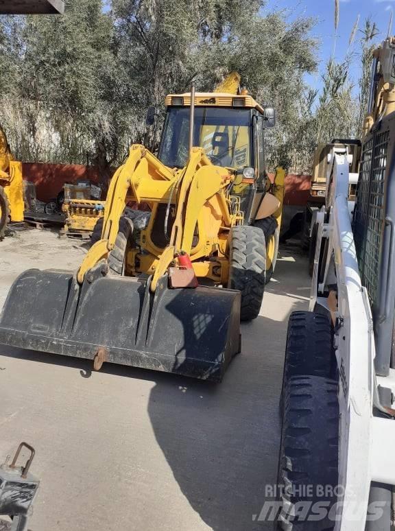 JCB 2DXSM Incarcator pe pneuri