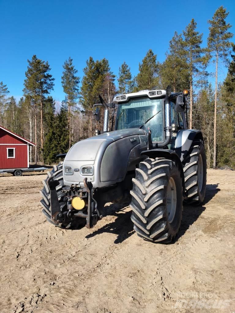 Valtra T130 Hi-Tek Tractoare
