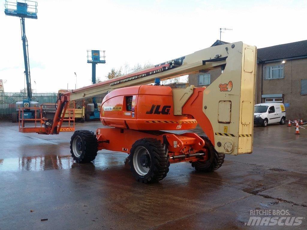 JLG 800AJ Nacele cu brat articulat
