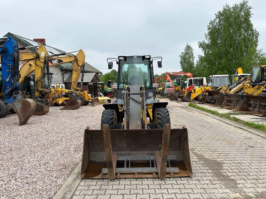 New Holland W 70 TC Incarcator pe pneuri