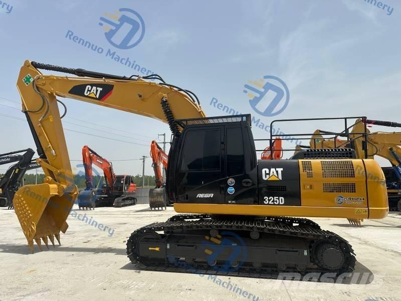 CAT 325 D Excavatoare pe șenile
