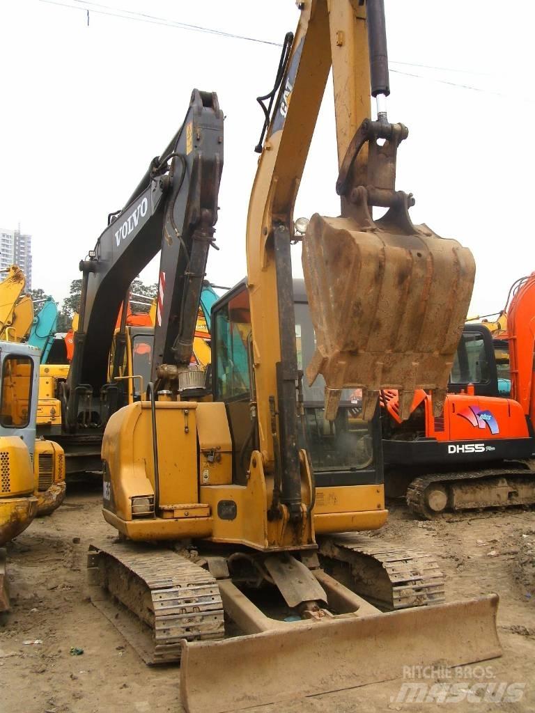 CAT 305.5 Excavatoare pe șenile
