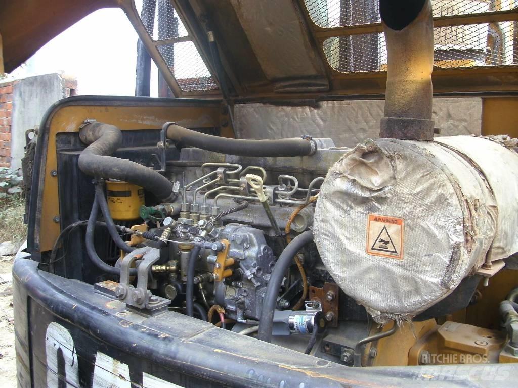 CAT 305.5 Excavatoare pe șenile
