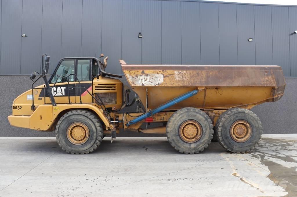 CAT 730 Transportoare articulate
