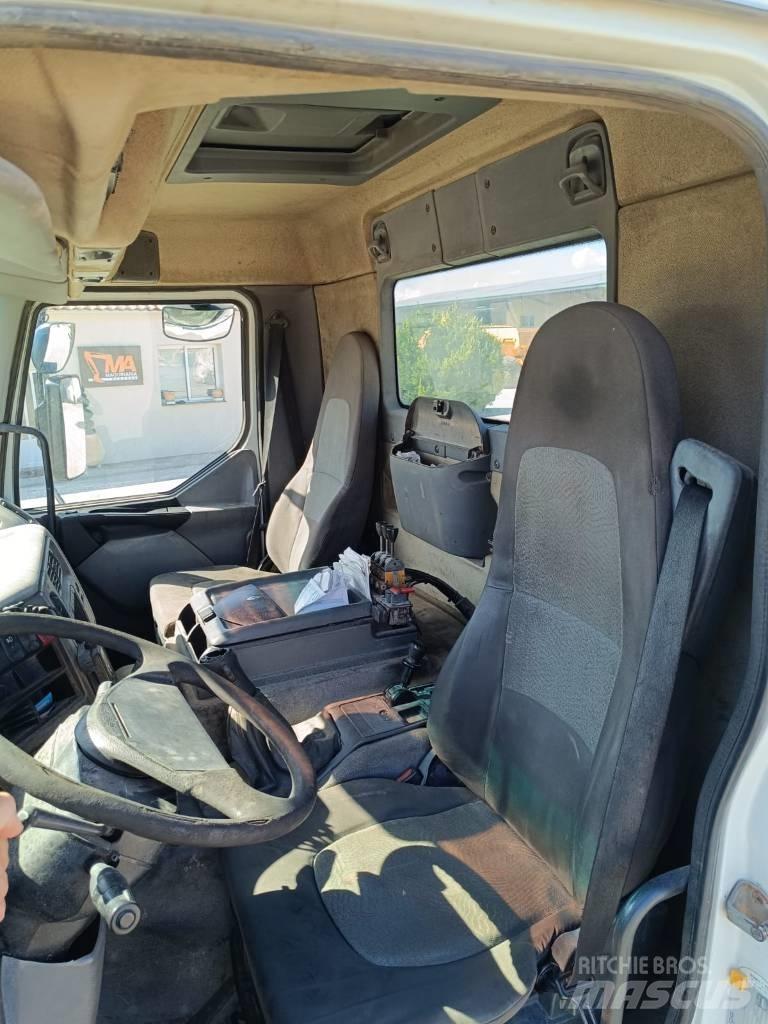 Renault 320 DCI Camioane cu macara