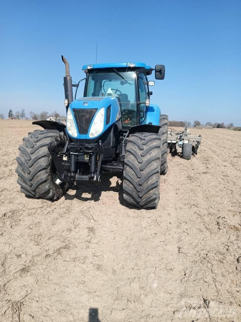 New Holland T 7060 Tractoare