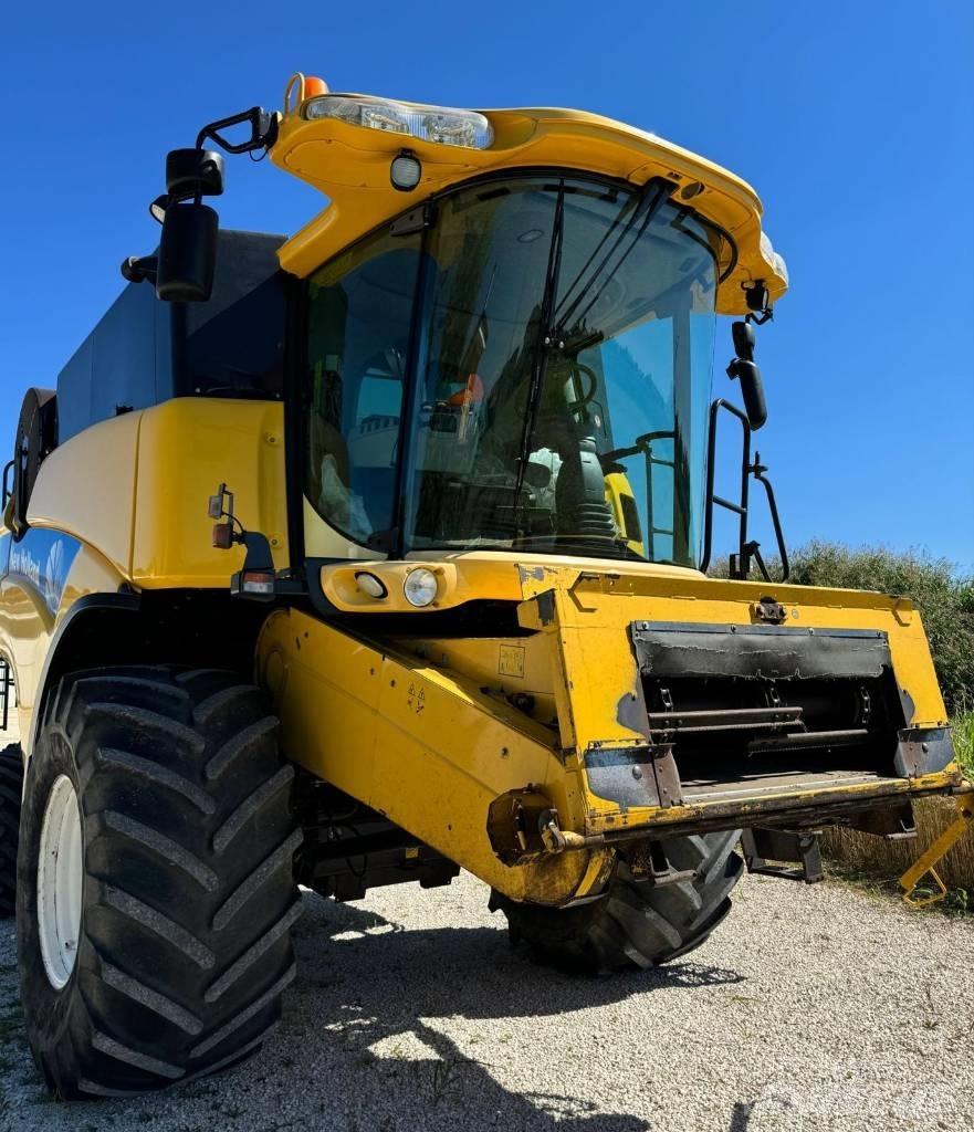New Holland CX 760 Combine de secerat