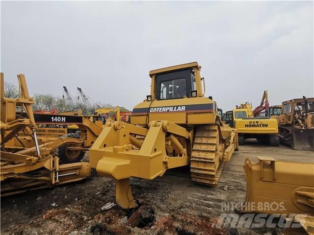 CAT D7H Buldozere pe senile