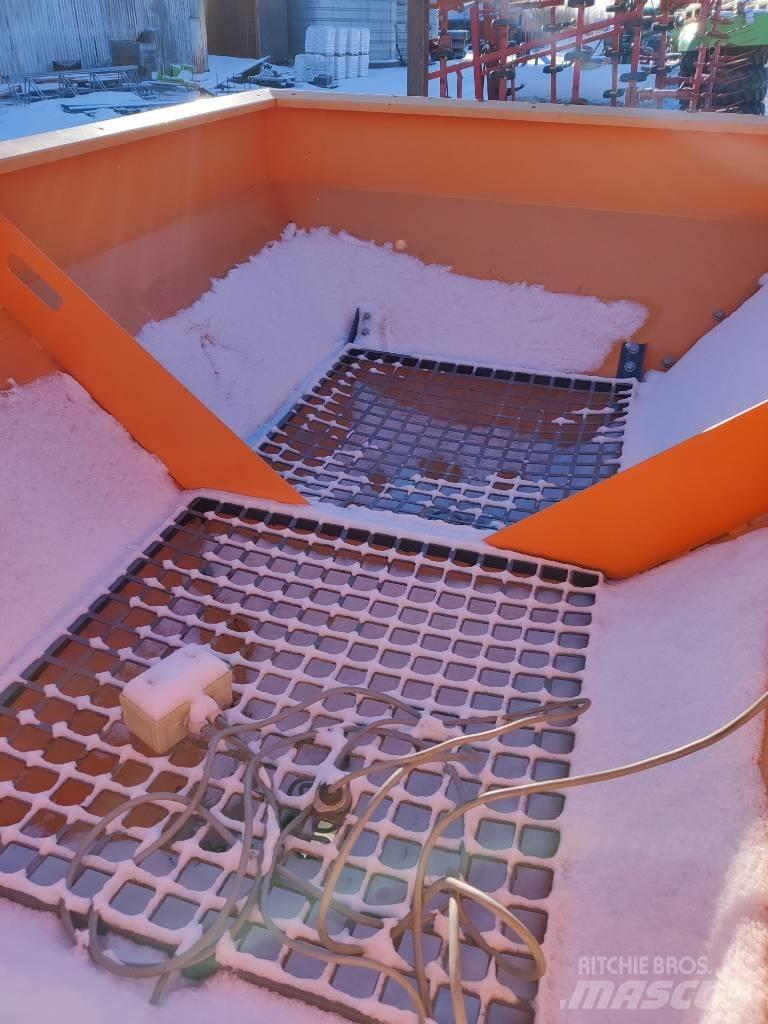 Sami 2000 Împrastierea mineralelor