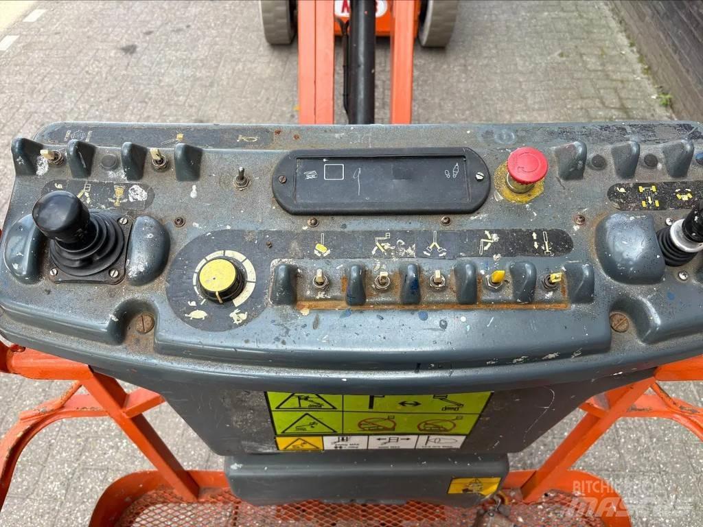 JLG E300AJP Nacele cu brat articulat