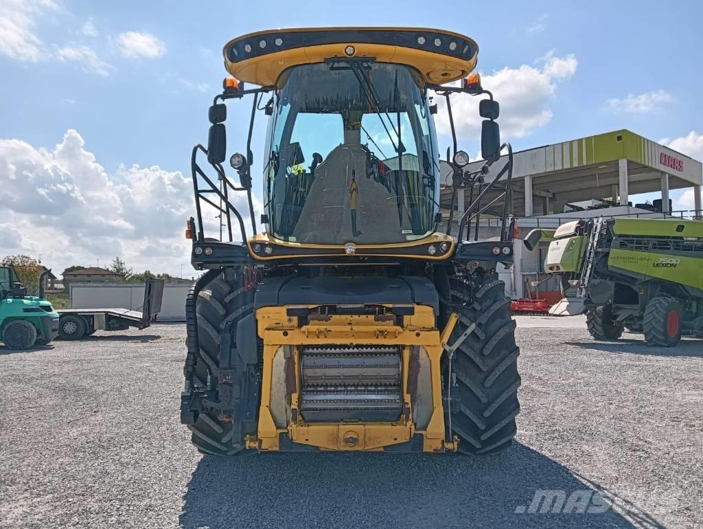 New Holland FR 650 Forajere cu autopropulsare