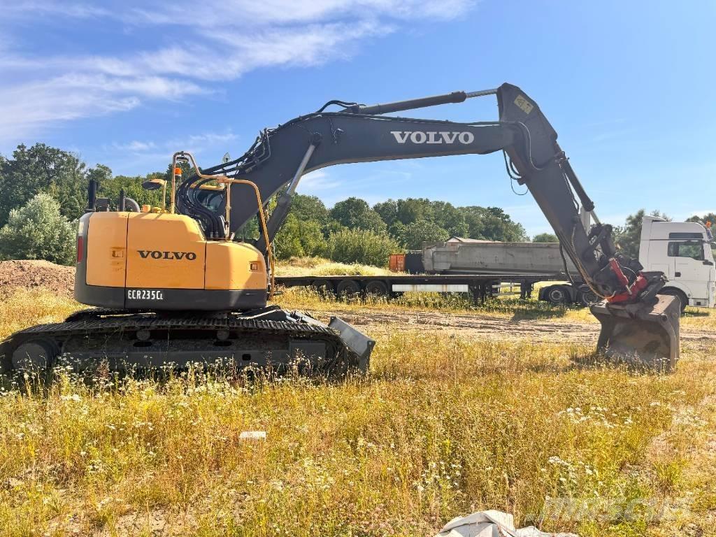 Volvo ECR 235 C L Excavatoare pe șenile
