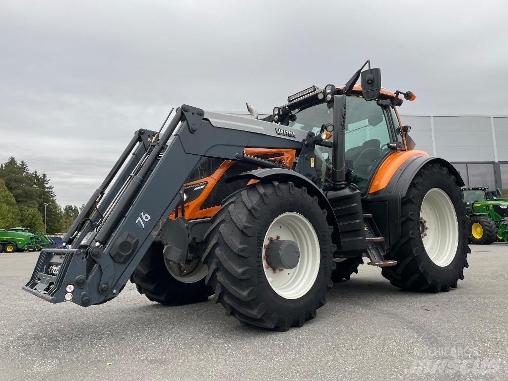 Valtra T 174 Tractoare