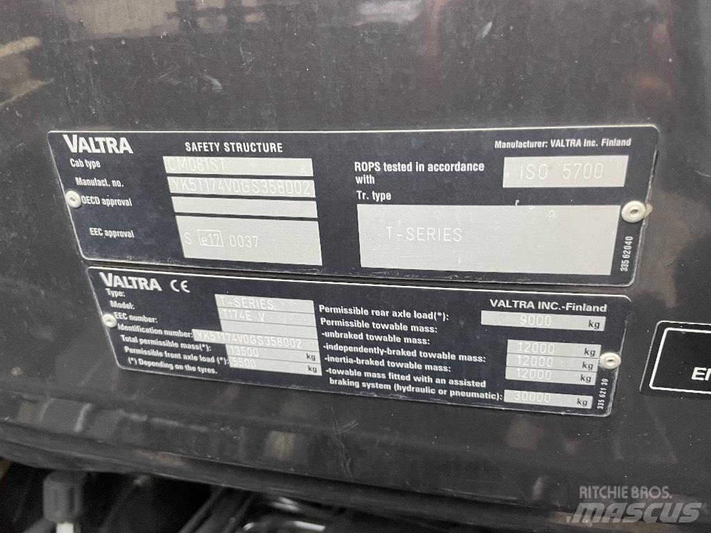 Valtra T 174 Tractoare