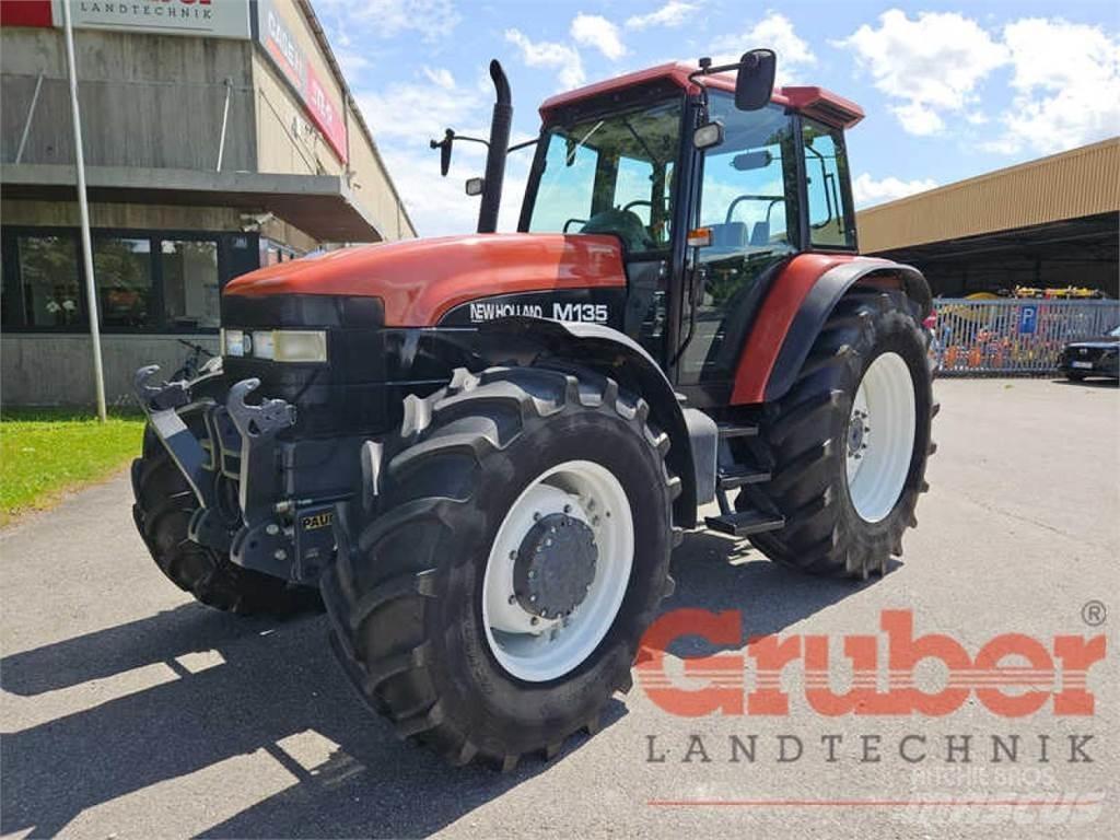 New Holland M 135 Tractoare
