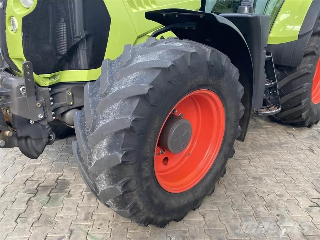 CLAAS Arion 640 Tractoare