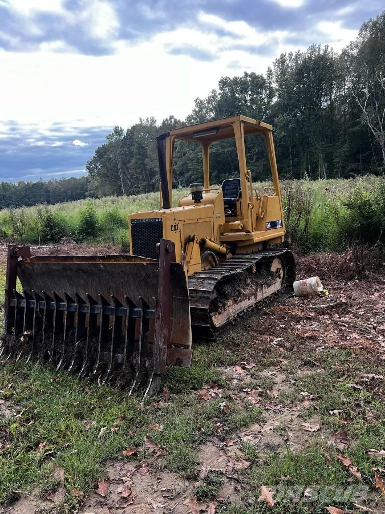 CAT D 3 B Buldozere pe senile