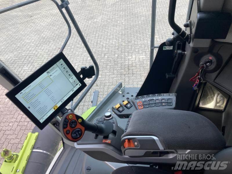 CLAAS LEXION 5400 Combine de secerat