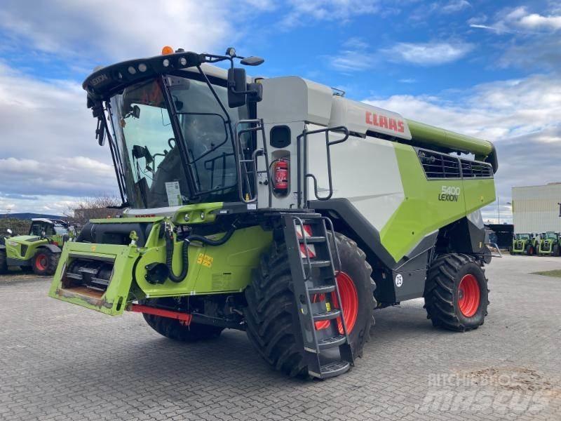 CLAAS LEXION 5400 Combine de secerat