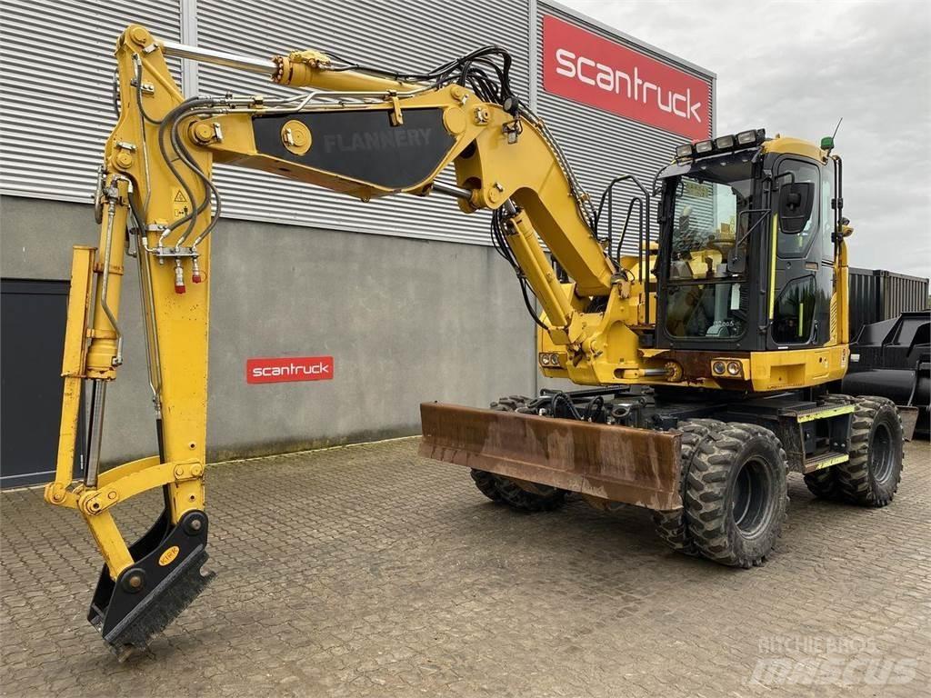 Komatsu PW118MR-11 Excavatoare cu roti