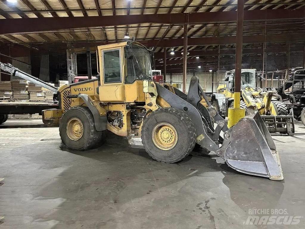 Volvo L 90 E Incarcator pe pneuri