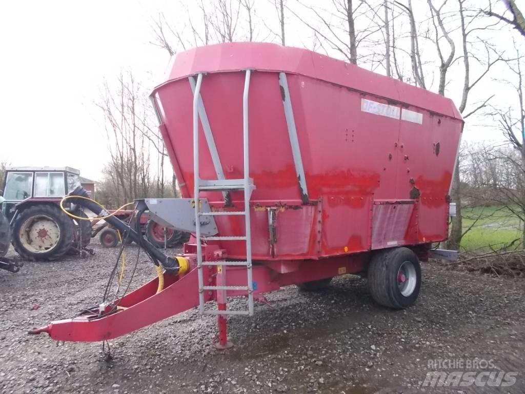 JF VM-27 Mixere furaje