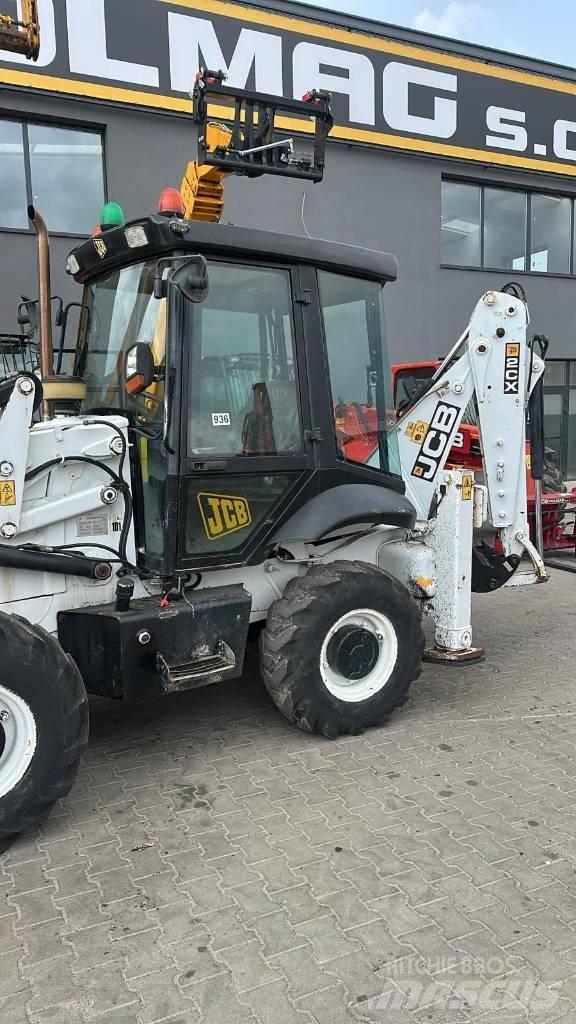 JCB 2 CX Buldoexcavatoare