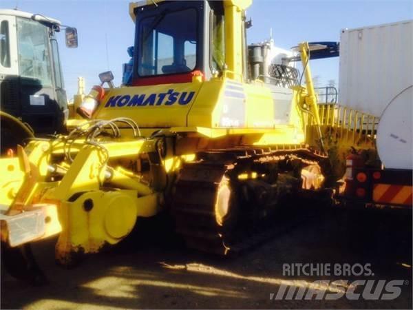 Komatsu D85EX-15 Buldozere pe senile